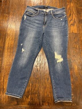 Judy Blue Medium Blue Distressed Ankle Jeans